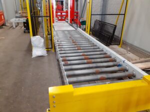 5 Uses For Pallet Conveyors In Your Manufacturing Plant